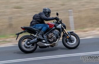 Honda CB650R E-Clutch Review | MCNews
