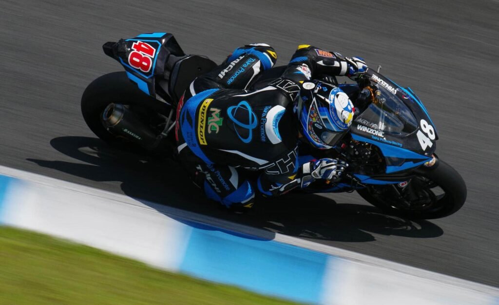 Japanese rider Shinya Mikami will ride a TeamBWR YZF-R6 at Phillip Island