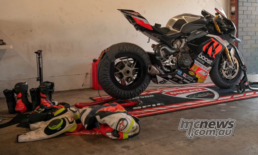 MOTUL Summer Night Series - Round Three
