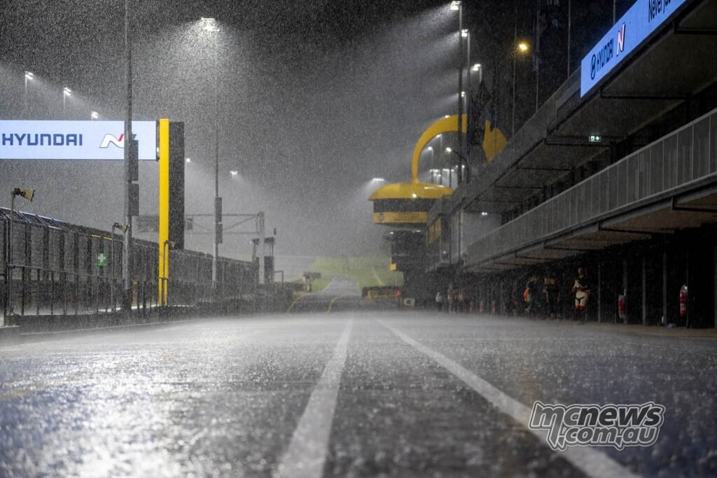 MOTUL Summer Night Series - Round Three