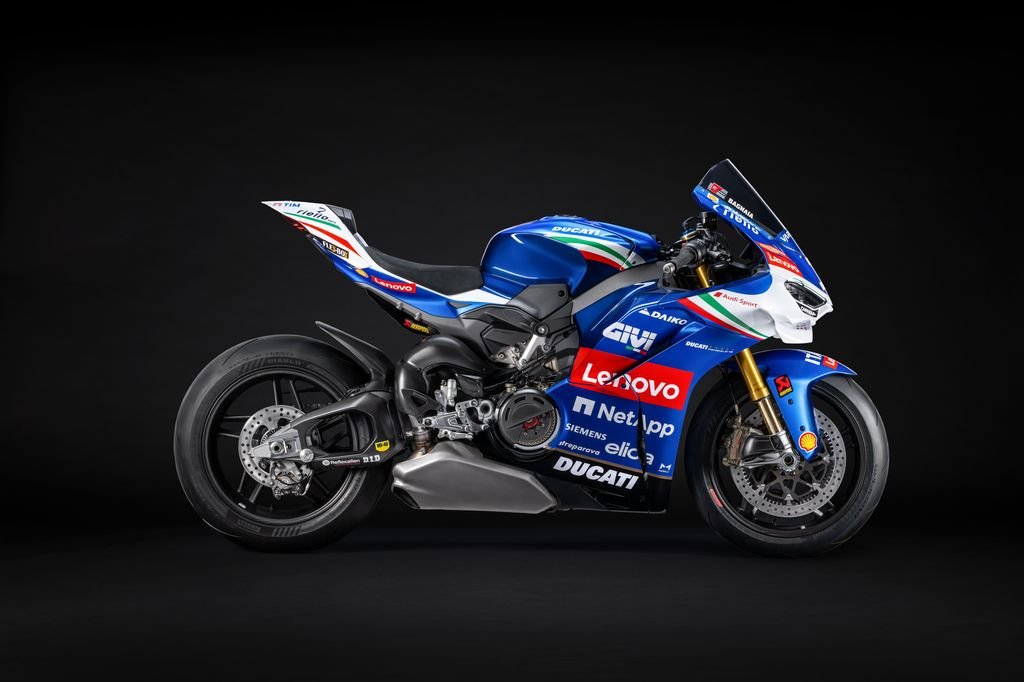 02-my25-panigale-v4s-tricolore-italia-6-uc768835-high