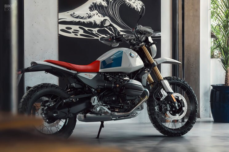 2025 BMW R 12 G/S modern classic adventure bike