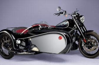 Bon Voyage: An elegant BMW R18 sidecar rig from Fr...