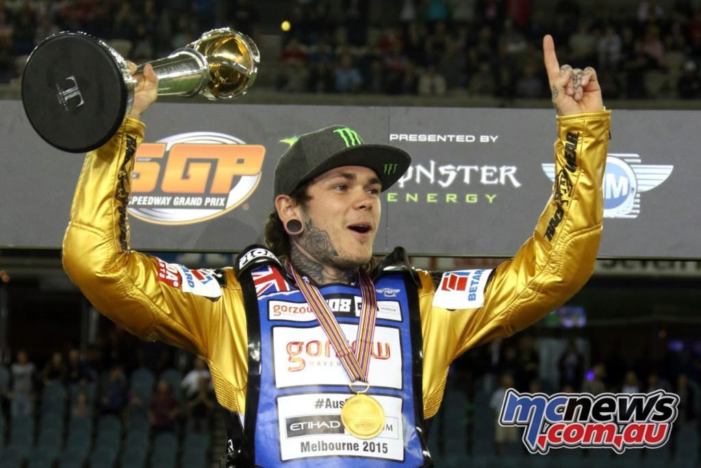 Lifting title No.2 in Melbourne in 2015 - Image by Jarek Pabijan