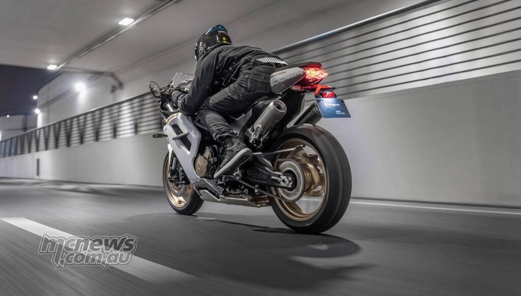 194 kg (wet) 500SR VOOM