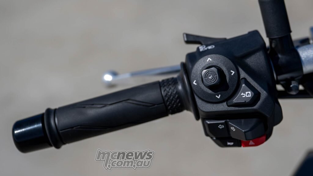 2025 Yamaha MT-07 LA