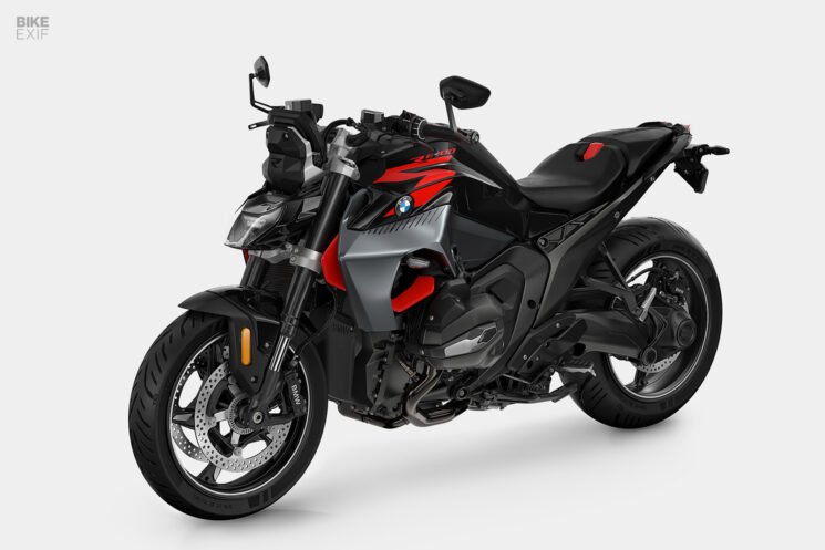 2025 BMW R 1300 R boxer-powered roadster