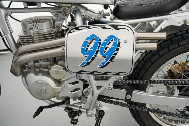 Hartford V150 flat tracker by SMF Custom