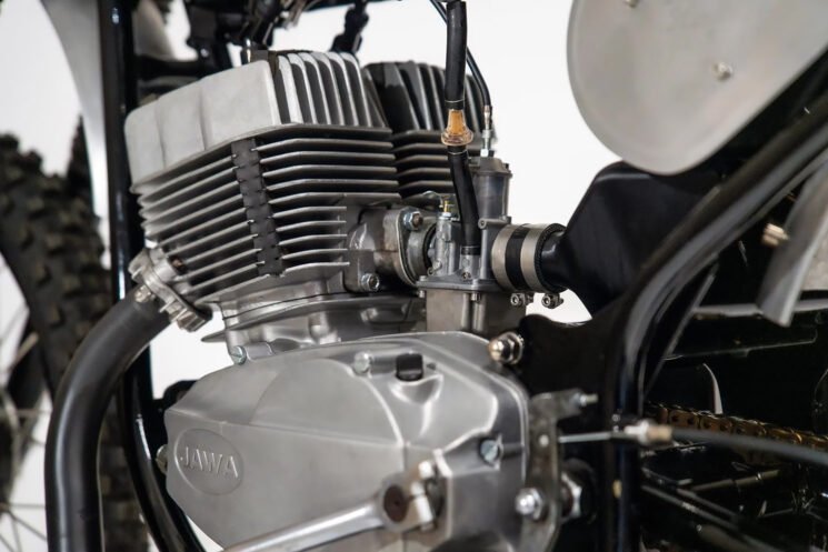 Jawa 350 scrambler by Thornton Hundred