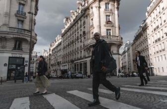 Rev’It!’s New Metropolitan Collection Takes Ai...