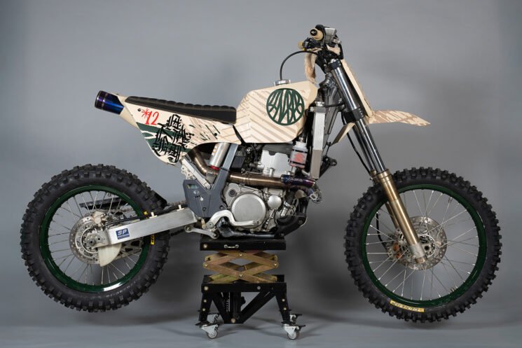 Suzuki DR-Z400 by Marco Graziani and Giorgio de Angelis