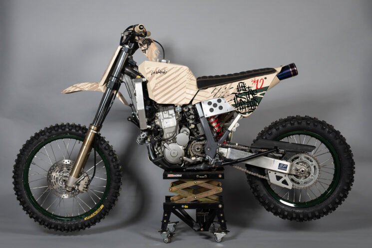 Suzuki DR-Z400 by Marco Graziani and Giorgio de Angelis