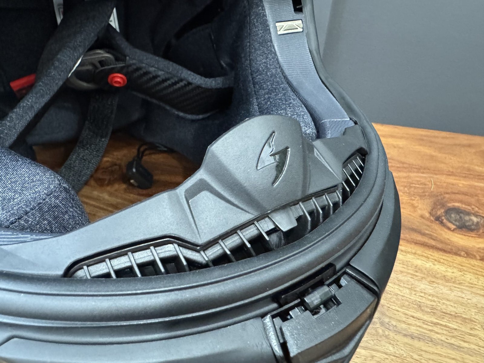Breath deflector on the EXO-Eclipse Solid Helmet