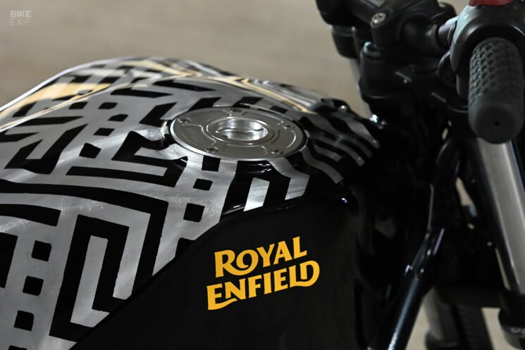 Sideburn Magazine's Royal Enfield Guerrilla 450 street tracker