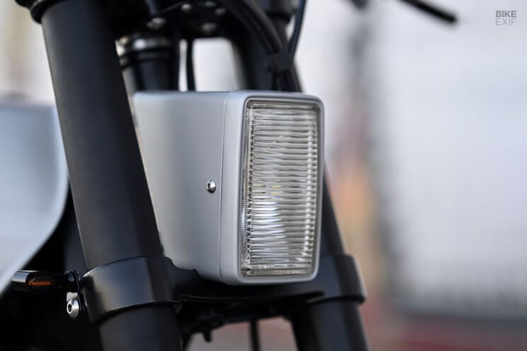 Yamaha XT600 street tracker by WKND Customs