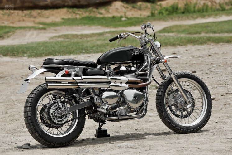 Carbureted 2006-model Triumph Scrambler by 2LOUD Custom