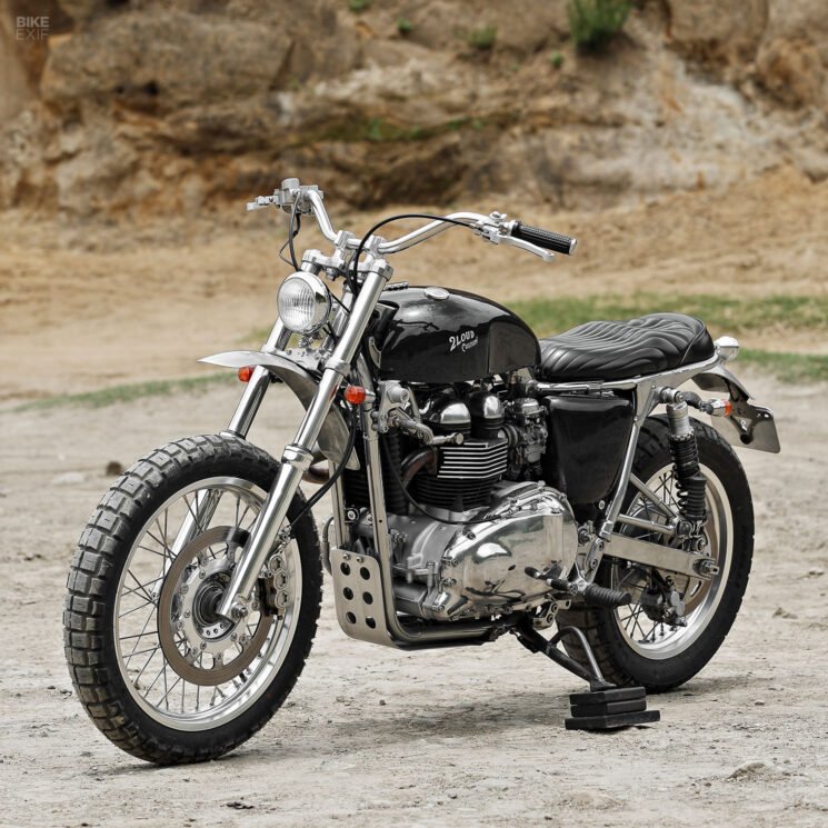 Carbureted 2006-model Triumph Scrambler by 2LOUD Custom