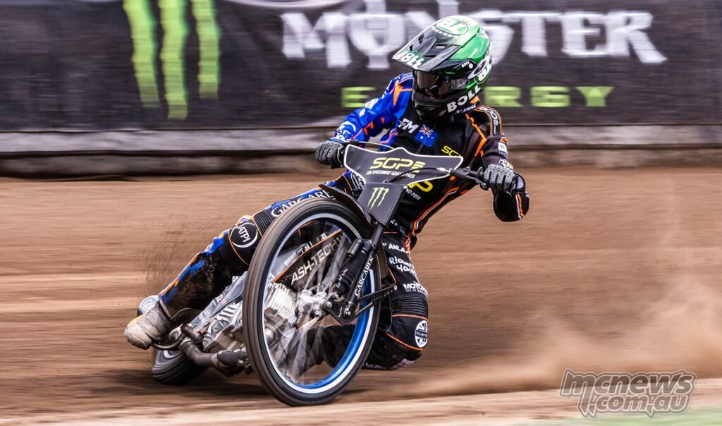 Brady Kurtz had to hand over the championship lead after the Aussie clashed with Madsen in the LCQ