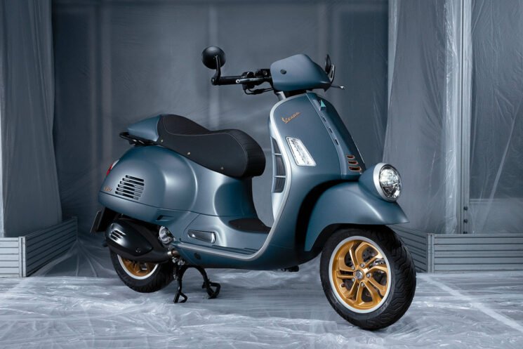 2025 Vespa Officina 8 special edition scooter