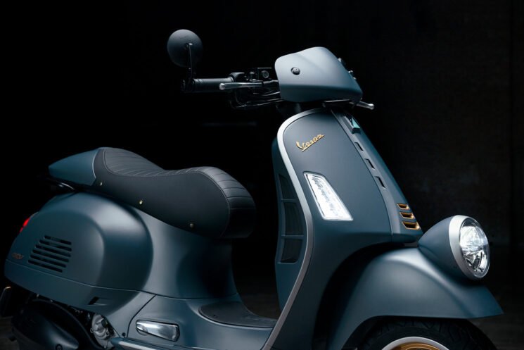 2025 Vespa Officina 8 special edition scooter