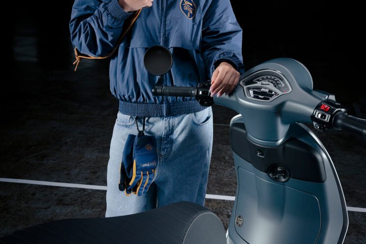 2025 Vespa Officina 8 special edition scooter