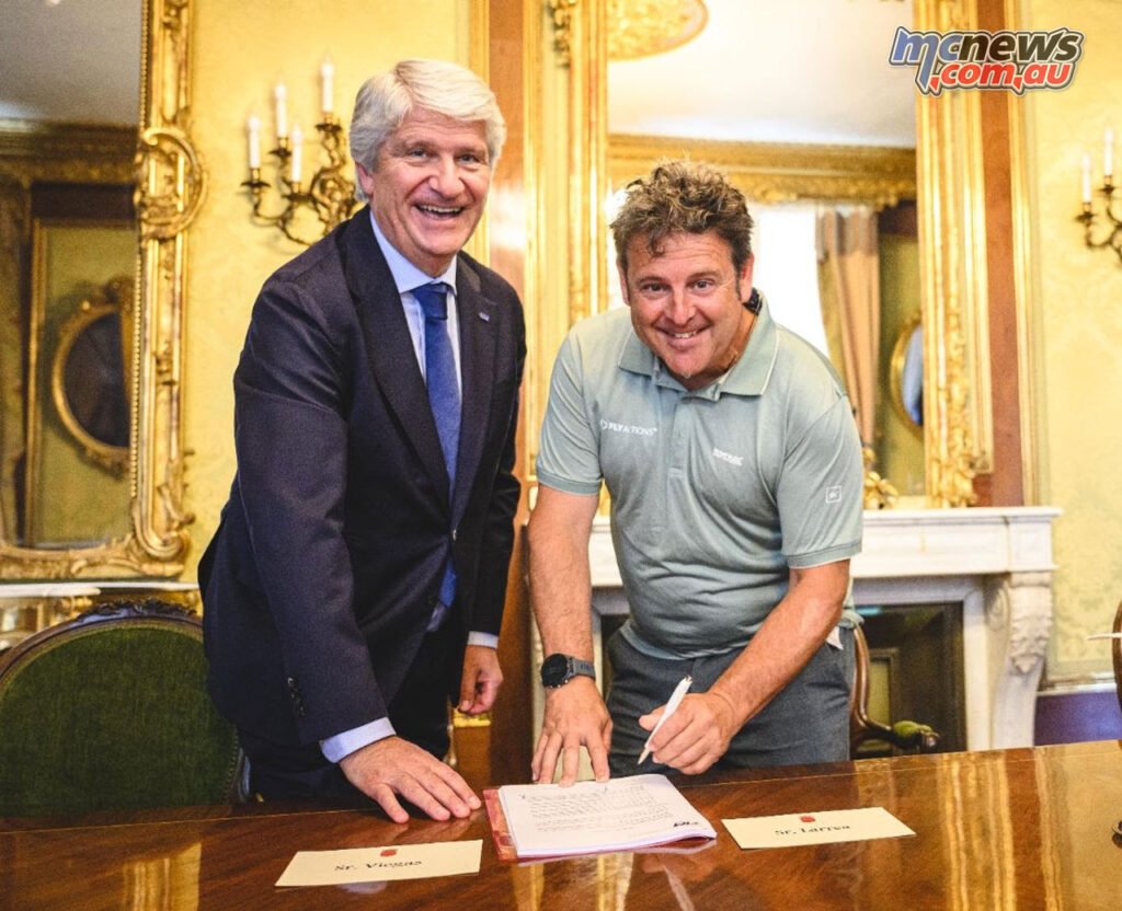 FIM President Jorge Viegas and FLY ACTIONS Director Patxi Larrea