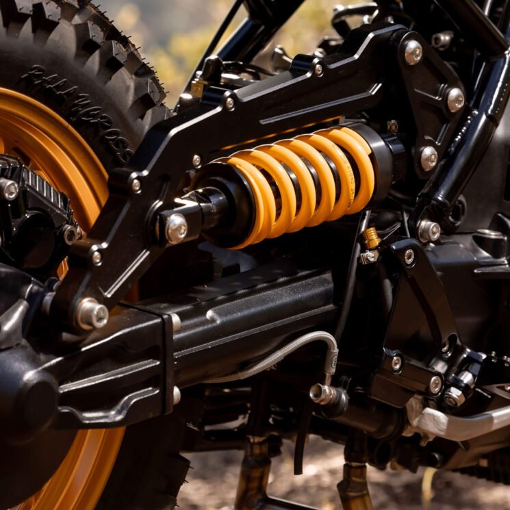 BMW K100 scrambler by Black Cycles