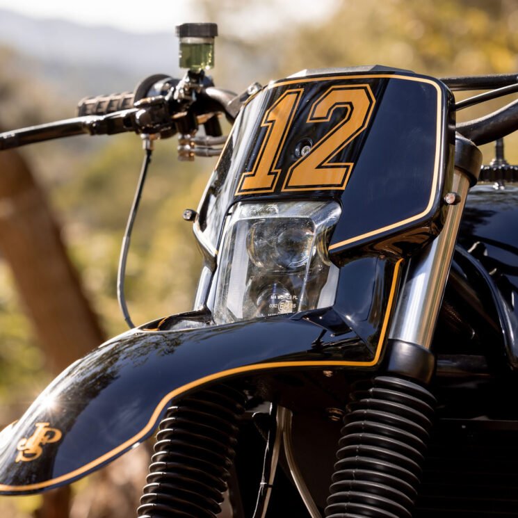 BMW K100 scrambler by Black Cycles