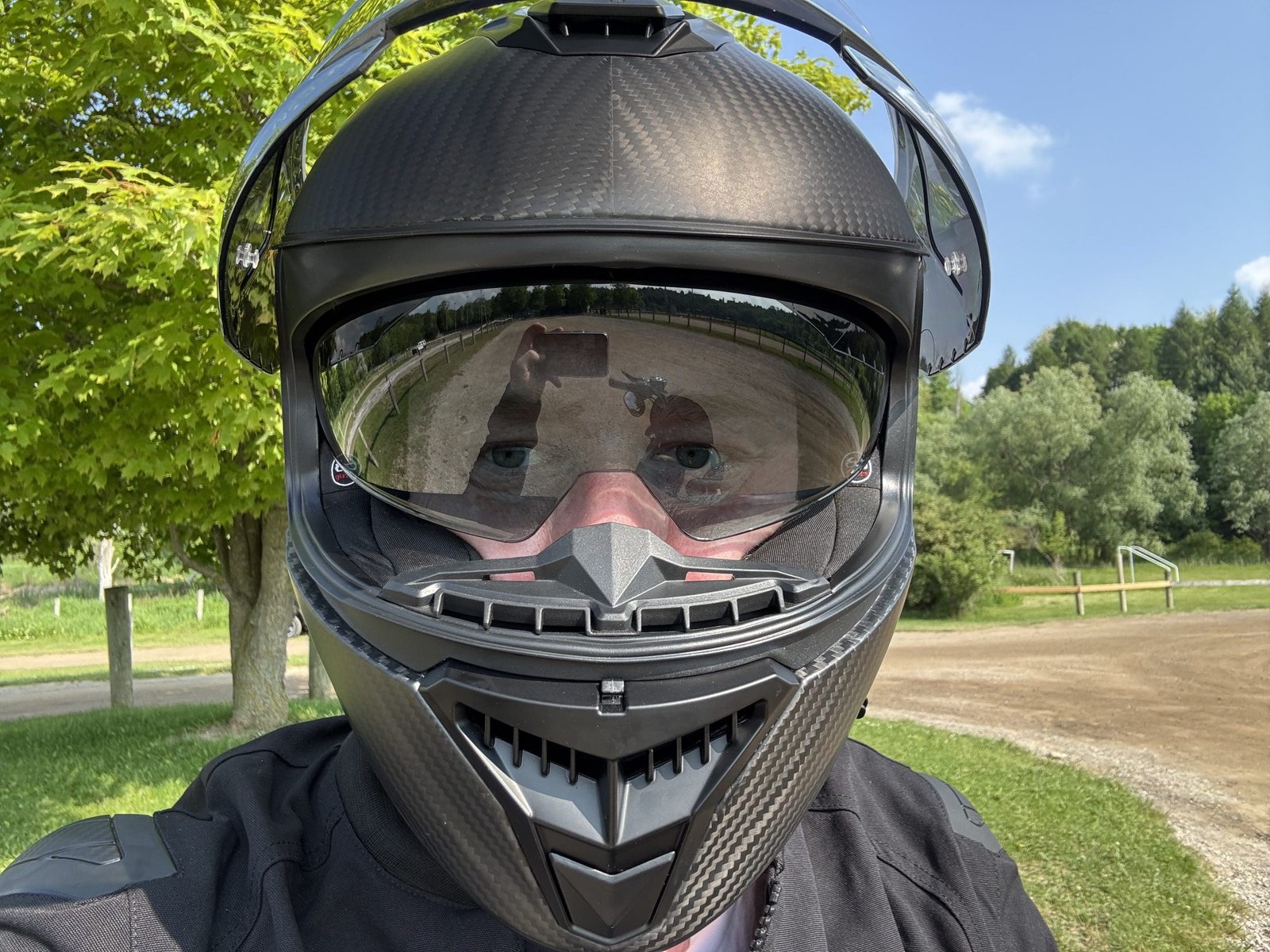 Drop down internal sun visor on the Voss 991 Carbon helmet