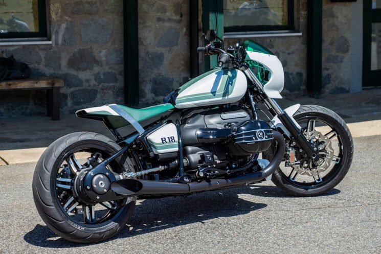 Custom BMW R18 by Ralf Eggl at Woidwerk