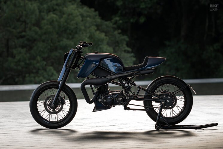 Custom Suzuki 125 two-stroke street tracker