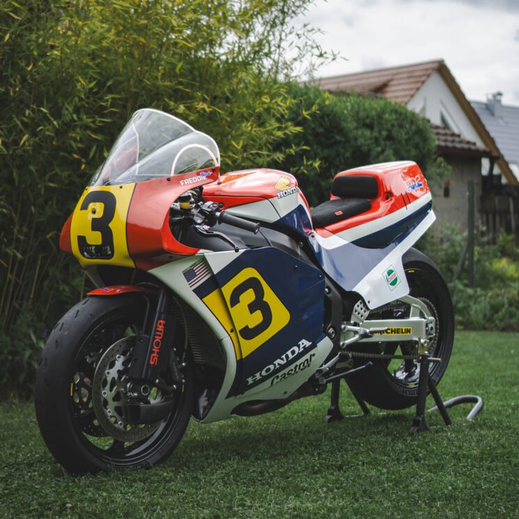 Honda Fireblade Freddie Spencer NS500 race replica by Rindperformance