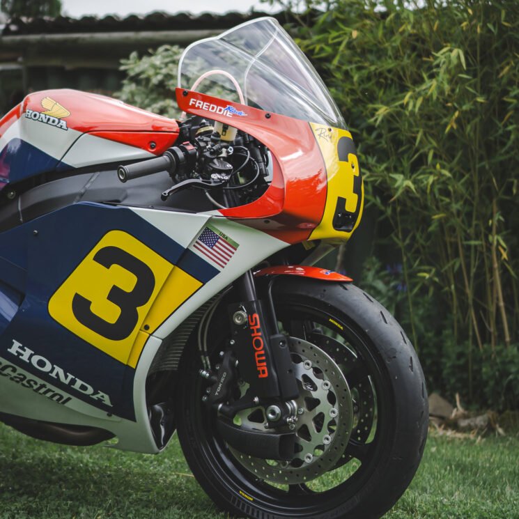 Honda Fireblade Freddie Spencer NS500 race replica by Rindperformance