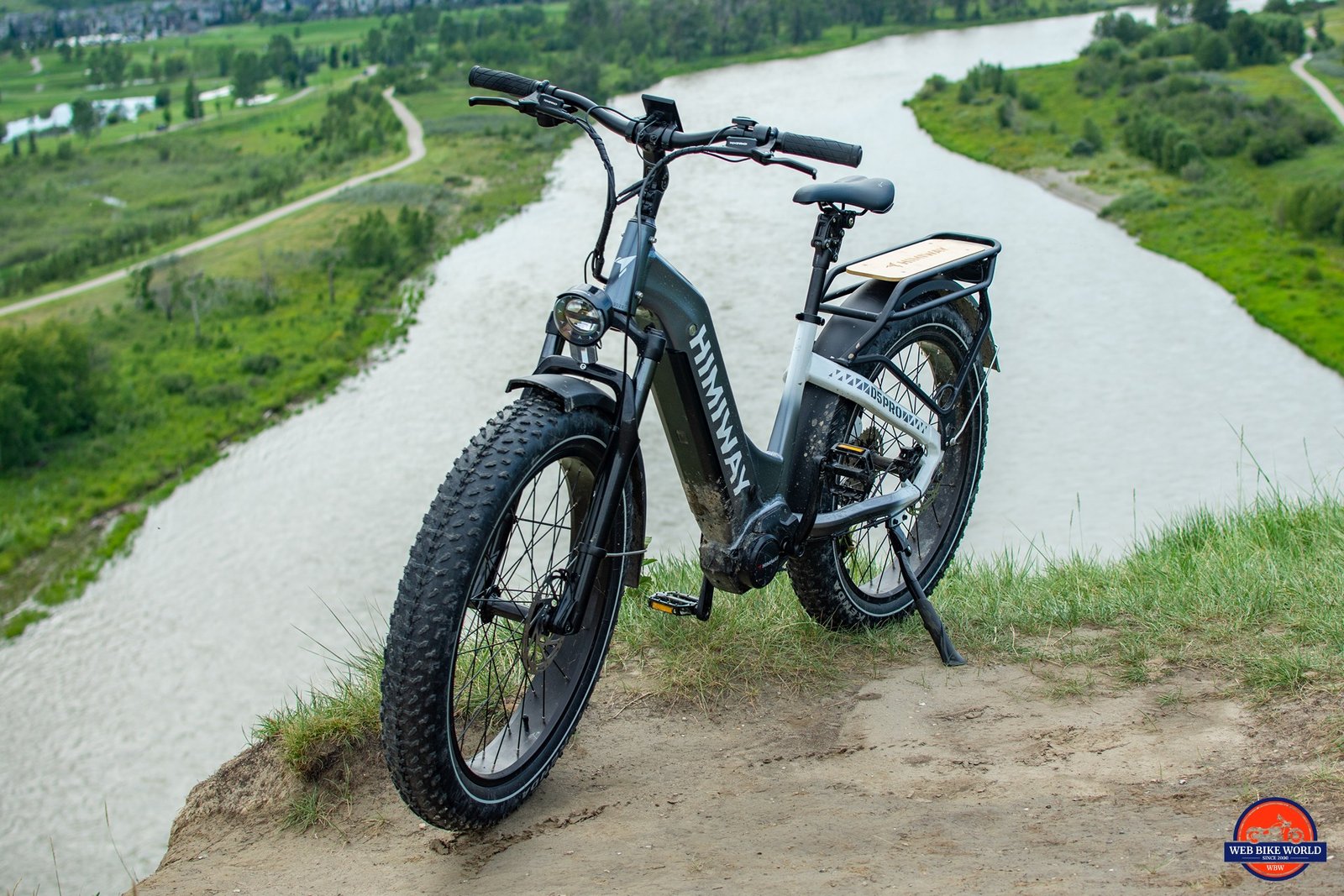 Himiway D5 pro ST on a ledge