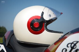 Road Tested: Retro Full-Face Lid from SMK Helmets
