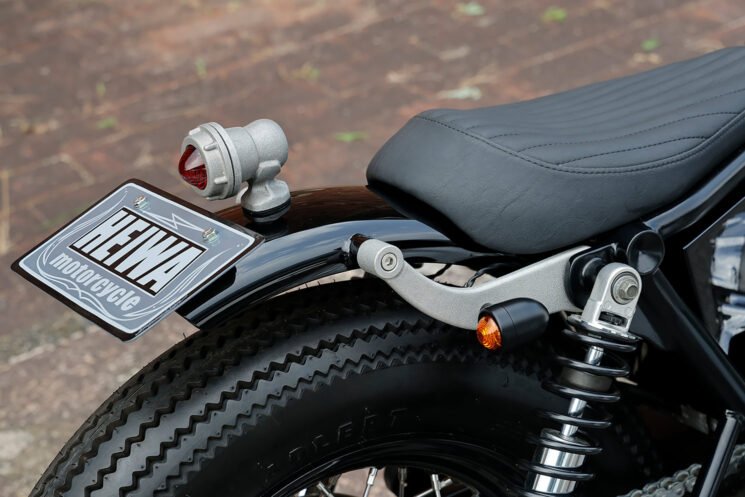 Triumph Bonneville bobber by Heiwa MC