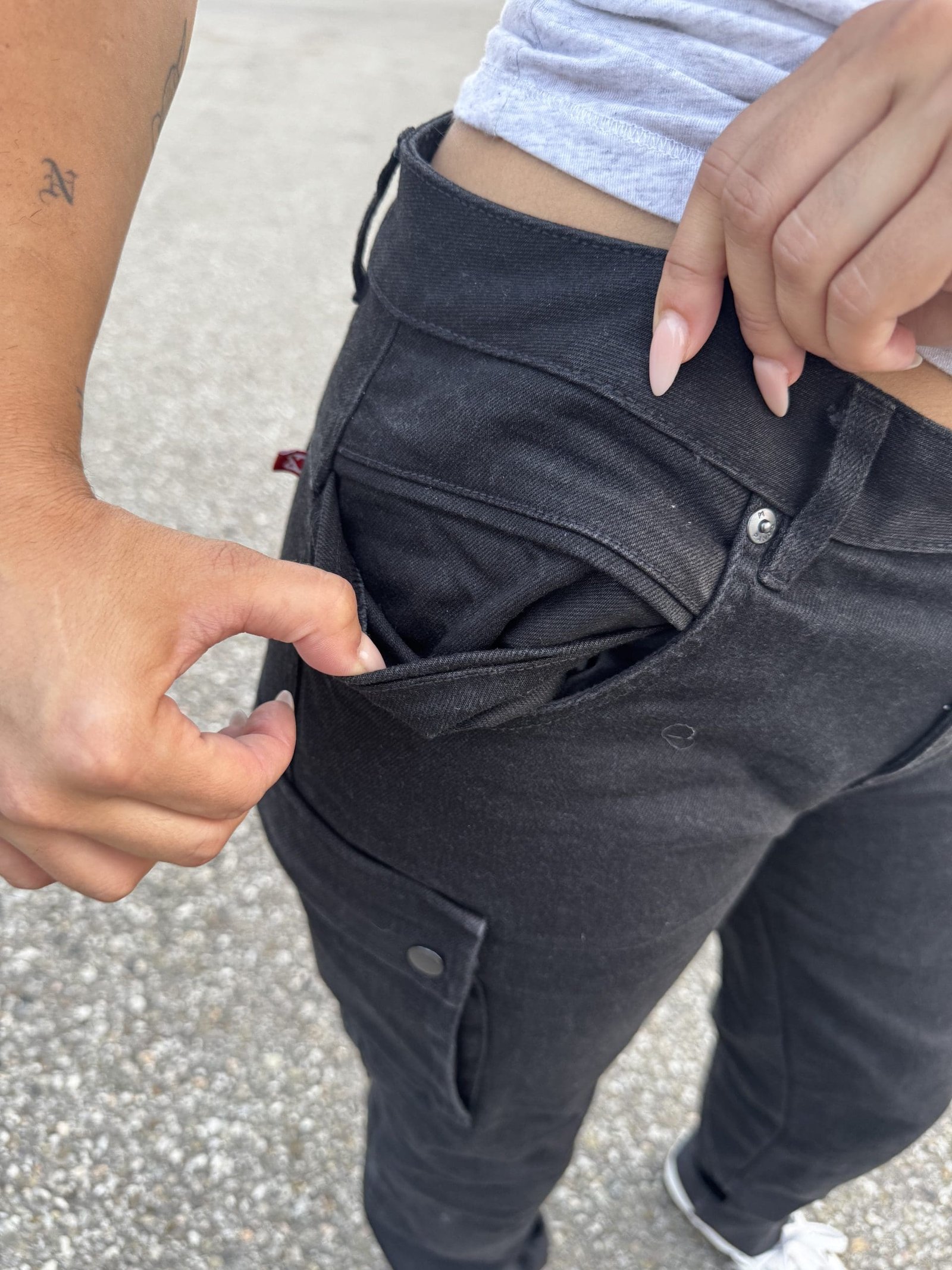 Pando Moto MILA Cargo jeans compared to standard cargo pants