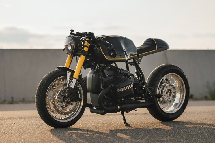 BMW R1100 café racer with vintage boxer aesthetics