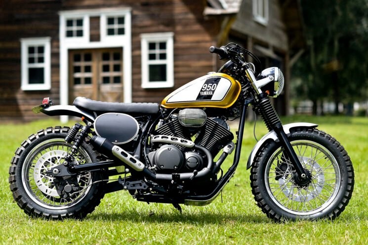 Hageman MC transforms the 2014 Yamaha Bolt into a clean retro scrambler. 