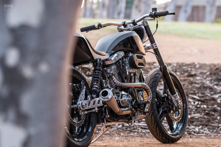 Harley-Davidson Shovelhead street tracker by Stoos Customs