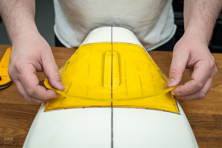 How to cover a motorcycle seat, presented by Luimoto