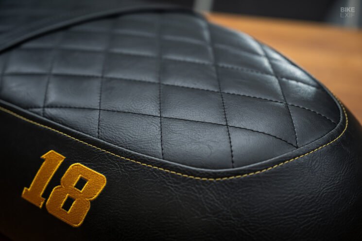 Luimoto Triumph seat cover