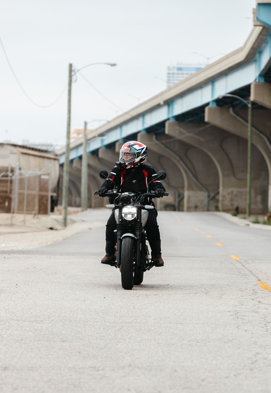 Royal Enfield Guerrilla 450 - First Ride