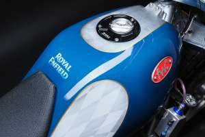 Royal Enfield Guerrilla 450 flat tracker by Frontwheel Motors