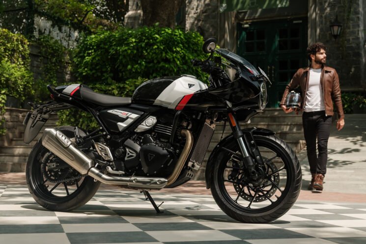 2026 Triumph Thruxton 400