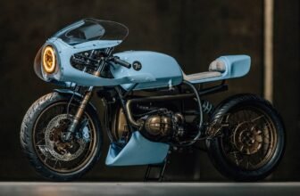 Bolt of Brilliance: A BMW R100 Café Racer in Gulf...