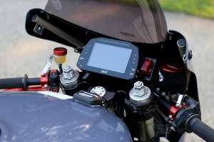 Ducati 750SS / Monster 796 race bike by Analog Motorcycles