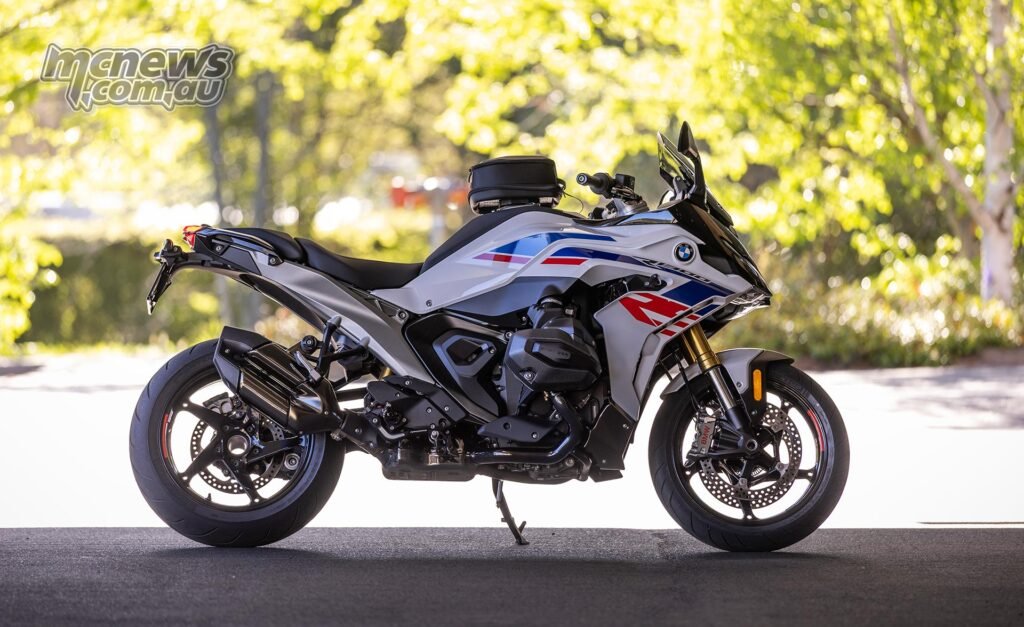 BMW R 1300 R / RS / RT Launch Review - Motorcycle Test