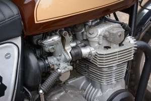 Honda cb550 tracker 32