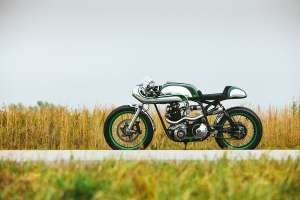 Immaculate Norton Commando 750 resto-mod by Fuller Moto.